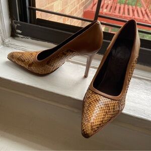 TOD’S women heels size 6